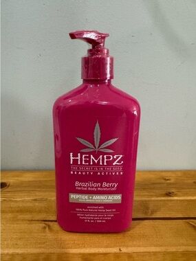 Hempz Brazilian Berry Herbal Body Moisturizer - Bright Pink